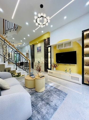 Bán căn 49,8m2 giá 3 tỷ 850 triệu đường Nguyễn Tri Phương, P5, Q10