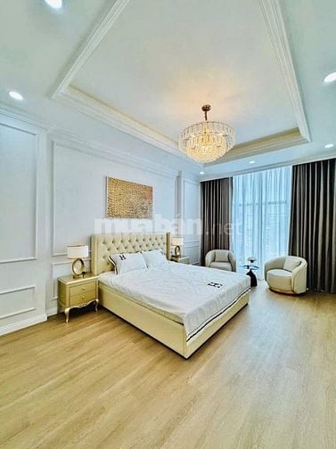 Bán gấp nhà ở đường Phạm Văn Chí, phường 8, quận 6, giá 2 tỷ 450 triệu