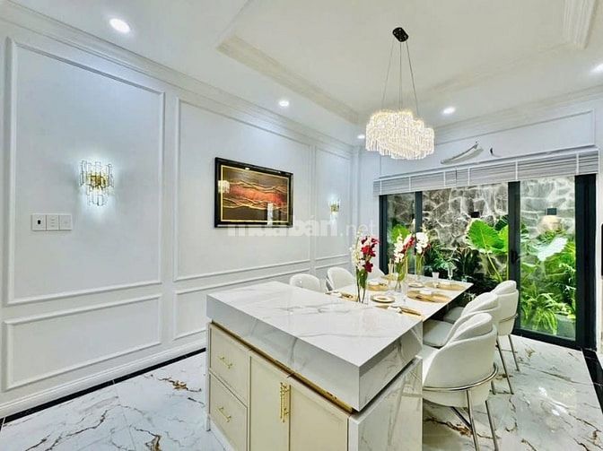 Bán gấp nhà ở đường Phạm Văn Chí, phường 8, quận 6, giá 2 tỷ 450 triệu