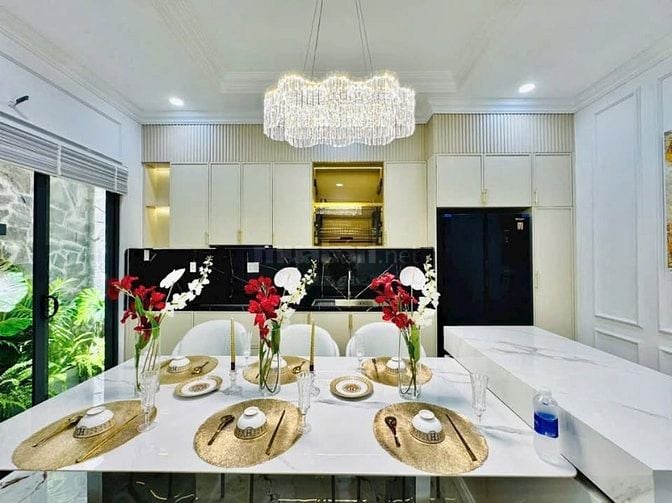Bán gấp nhà ở đường Phạm Văn Chí, phường 8, quận 6, giá 2 tỷ 450 triệu