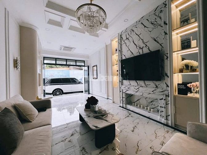 Bán gấp nhà ở đường Phạm Văn Chí, phường 8, quận 6, giá 2 tỷ 450 triệu