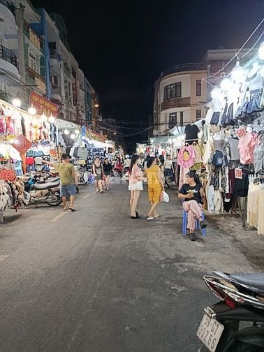 Chính chủ cho thuê mặt bằng chợ Hạnh Thông Tây