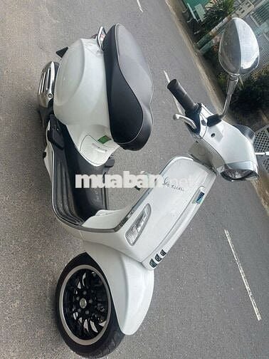 Xe Vespa trắng chính chủ tại Thủ Dầu Một