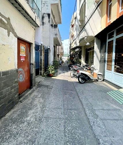 Bán nhà Quận 1, góc 2 mặt tiền đường Nguyễn Bỉnh Khiêm, 5x20m đất
