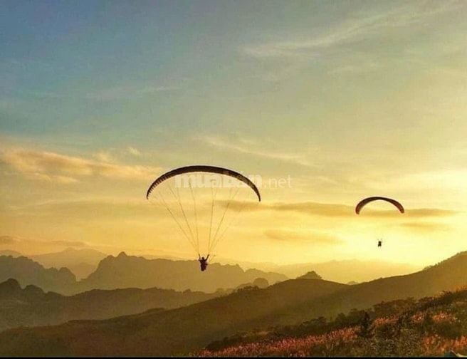 Điểm bay dù lượn Đồi Bù, Núi Bé, Nam Phương Tiến, Chương Mỹ. Dt 1700m,