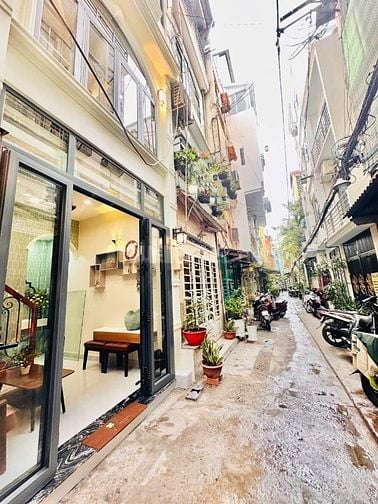 3tỷ950- SIÊU PHẨM CHÂN DÀI mini giữa lòng Sài thành, Nguyễn T Thuật Q3
