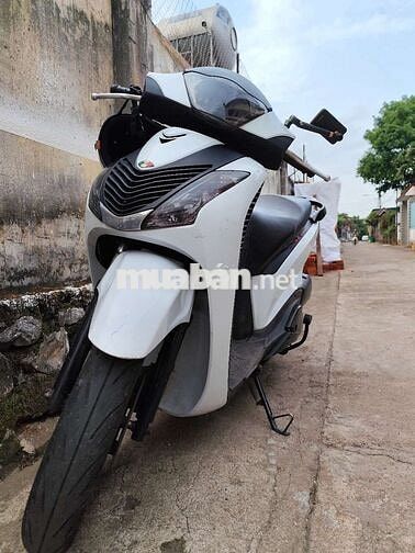 Honda SH 125i Trắng đen