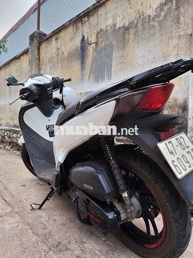 Honda SH 125i Trắng đen