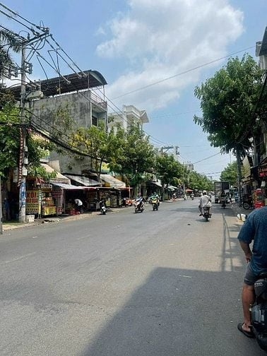 NHÀ MẶT TIỀN 153M2(6/8 X18)2TẦNG MẶT TIỀN KINH DOANH DÒNG TIỀN 20tr/th