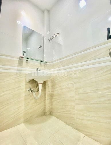 Bán nhà đường Hồ Thị Kỷ, Phường 1, Quận 10, khu chợ đêm, DT 4x5,5m, 