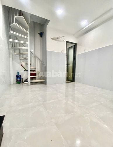 Bán nhà đường Hồ Thị Kỷ, Phường 1, Quận 10, khu chợ đêm, DT 4x5,5m, 