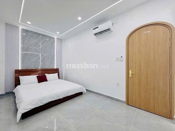Cần bán nhà Nguyễn Thiện Thuật,P2,Q3,ngang 4m, Xe hơi tận nhà, 4PN,4WC