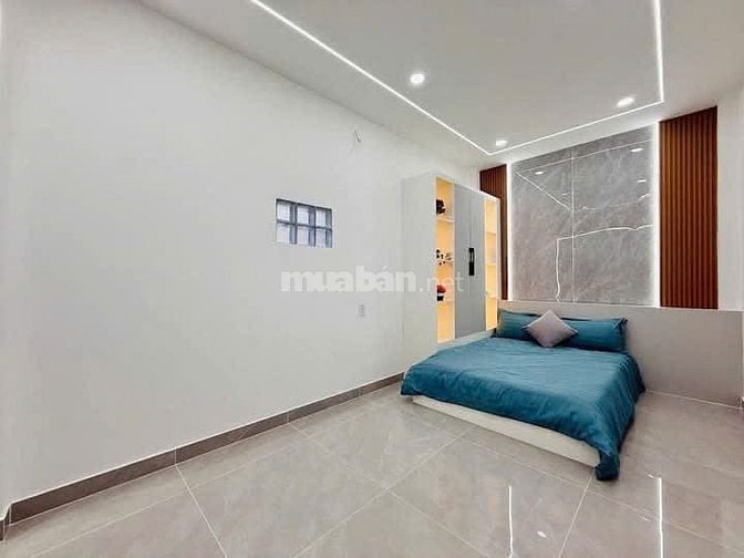 Cần bán nhà Nguyễn Thiện Thuật,P2,Q3,ngang 4m, Xe hơi tận nhà, 4PN,4WC
