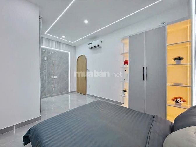 Cần bán nhà Nguyễn Thiện Thuật,P2,Q3,ngang 4m, Xe hơi tận nhà, 4PN,4WC