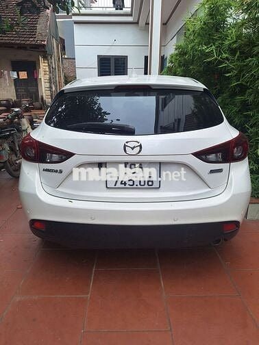 Mazda 3 2015 1.5 AT Hatchback - 159000 km