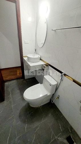 BÁN NHÀ CHÍNH CHỦ VỊ TRÍ ĐẸP, TIỆN ÍCH ĐẦY ĐỦ, GIÁ HỢP LÝ TẠI D.Q.HÀM