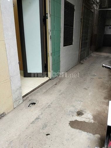 Cho thuê nhà ngõ 129 Trương Định, quận Hai Bà Trưng