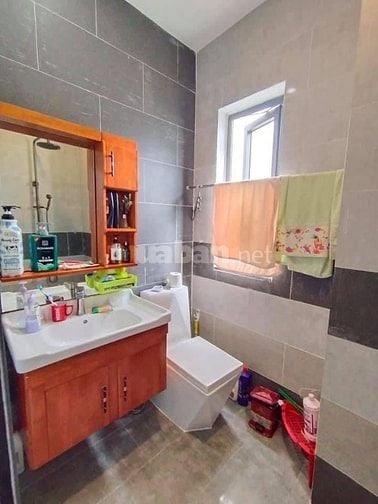 HẬU GIANG QUẬN 6 GIÁP Q5 45M2 KO LỘ GIỚI 5 TẦNG XE HƠI ĐỖ CỬA.