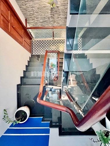 BÁN NHÀ MẶT TIỀN PHAN VĂN HỚN,160M2 XÂY 3 TẦNG, GIÁ 13.5 TỶ.