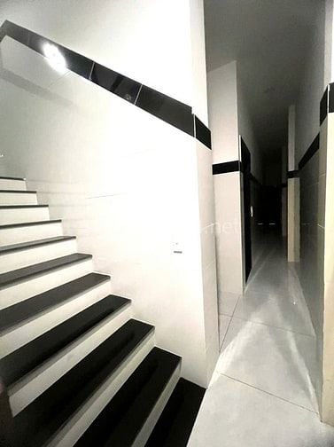 bán nhà mặt tiền kd lê văn khương q12 , dang cho thuê 4.2x24 giá 7.5ty
