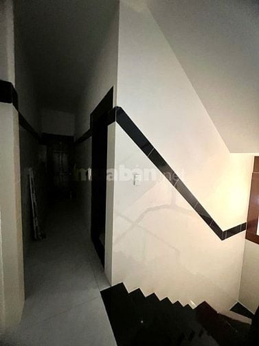 bán nhà mặt tiền kd lê văn khương q12 , dang cho thuê 4.2x24 giá 7.5ty