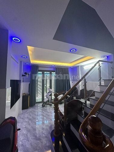 Chính Chủ Bán Nhà Mới – Tiện Ích Đầy Đủ - Khu Vực An Ninh, Dân Cư Đông