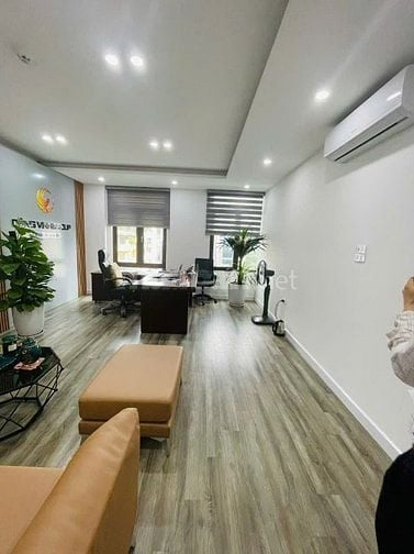 Cho Thuê Toà Văn Phòng 980m2 - 275Triệu/Tháng Phố Dịch Vọng, Cầu Giấy