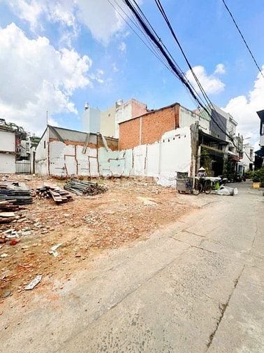 Nhà nát diện tích lớn: 7,5x11m hẻm 4,5m Lê Đức Thọ, P16, Q.Gò Vấp.
