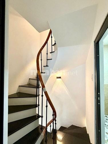 Bán nhà Trung Phụng, Đống Đa, 25m, 4 tầng, Giá 5,8 Tỷ