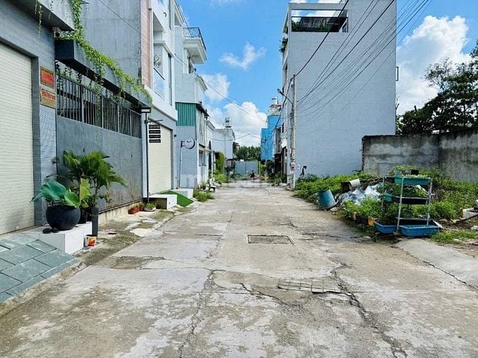 Đất thổ cư KDC HXH Thạnh Xuân 52