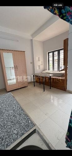 Cho thuê phòng trọ mới 100%, mỗi phòng đều có cửa sổ hướng sân vườn 