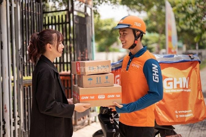 Tuyển shipper khu vực Hoàn Kiếm, Đi làm 