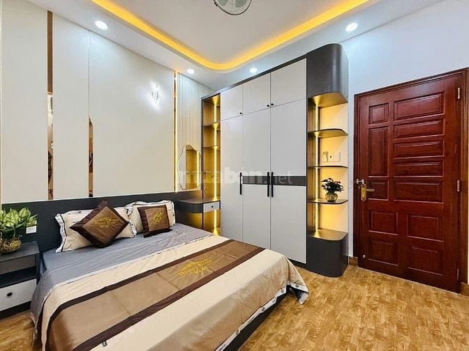 Nhà 4 lầu tuyệt đẹp CAO CẤP góc 2 mặt hẻm xe hơi 6m Bùi Quang Là, P12,