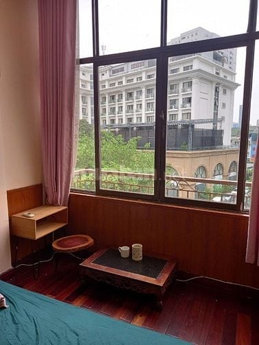 Cho thuê căn studio tầng 4, DT 30m2 ngõ 2A Văn Cao, Ba Đình 