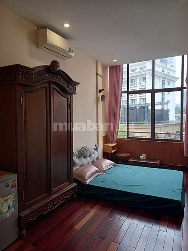 Cho thuê căn studio tầng 4, DT 30m2 ngõ 2A Văn Cao, Ba Đình 