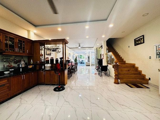 MẶT TIỀN BÀU CÁT 200m2( 7 x 28 ) Biệt thự 3 tầng giá tốt P14 Tân Bình