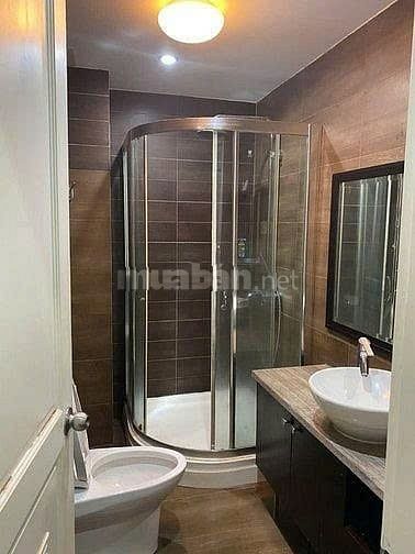 Nhà MT Nguyên Căn 4 lầu KDC Himlam Q7 4 PN, 4 WC đầy đủ NT vào ở ngay