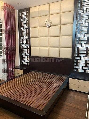 Nhà MT Nguyên Căn 4 lầu KDC Himlam Q7 4 PN, 4 WC đầy đủ NT vào ở ngay