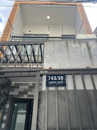 Nhà đẹp chính chủ cần bán gấp - vị trí đẹp