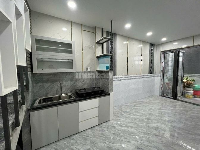 Nhà đẹp chính chủ cần bán gấp - vị trí đẹp