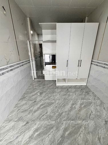 Nhà đẹp chính chủ cần bán gấp - vị trí đẹp