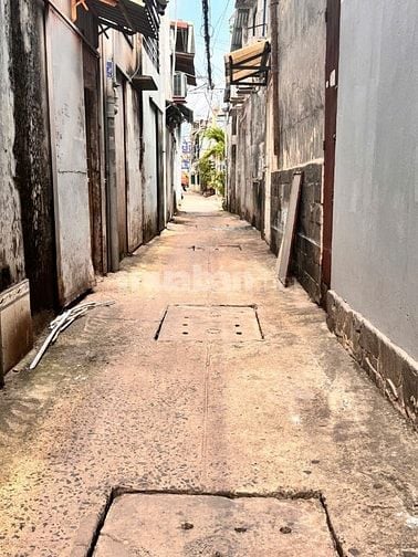Nhà đẹp chính chủ cần bán gấp - vị trí đẹp