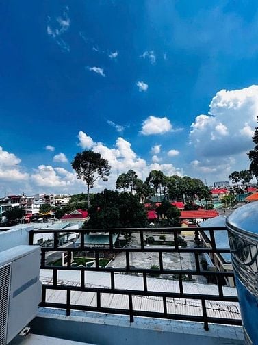 Cho thuê nhà 4 x20 đúc 3.5tấm ngay chợ căn cứ 26 p17 gò vấp 4 pn 5wc 