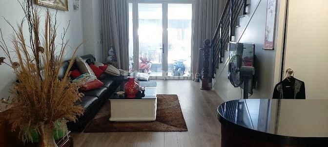 Bán nhà đẹp ngay chợ Tân Mỹ, Quận 7