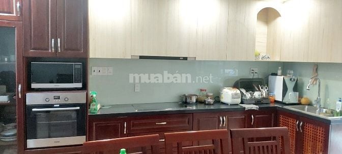Bán nhà đẹp ngay chợ Tân Mỹ, Quận 7