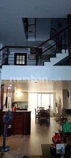 Bán nhà đẹp ngay chợ Tân Mỹ, Quận 7