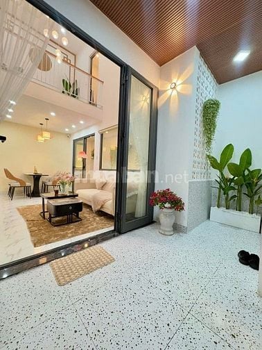 Nhà mê lửng đúc full nội thất Điện Biên Phủ, Thanh Khê, Đà Nẵng