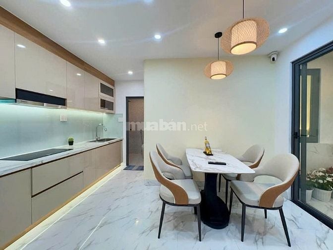 Nhà mê lửng đúc full nội thất Điện Biên Phủ, Thanh Khê, Đà Nẵng