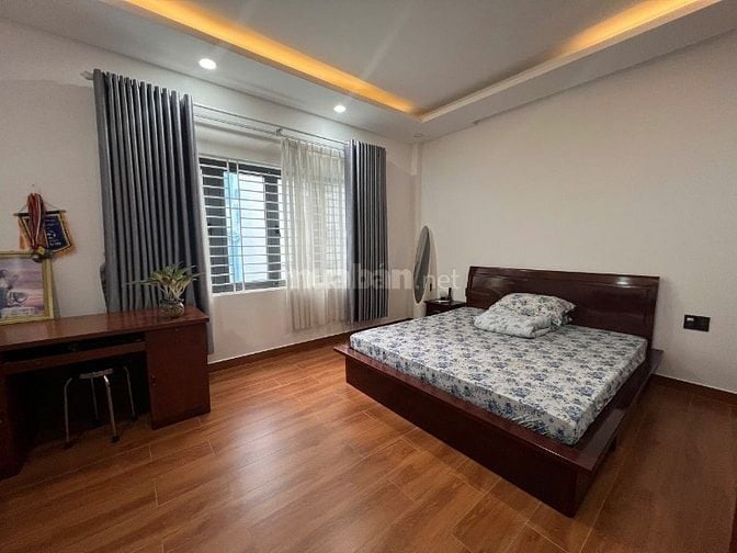 Bán nhà 4 tầng HXT Phạm Văn Bạch ngang 5m 110m2 tặng NT gần NH 13.3 tỷ