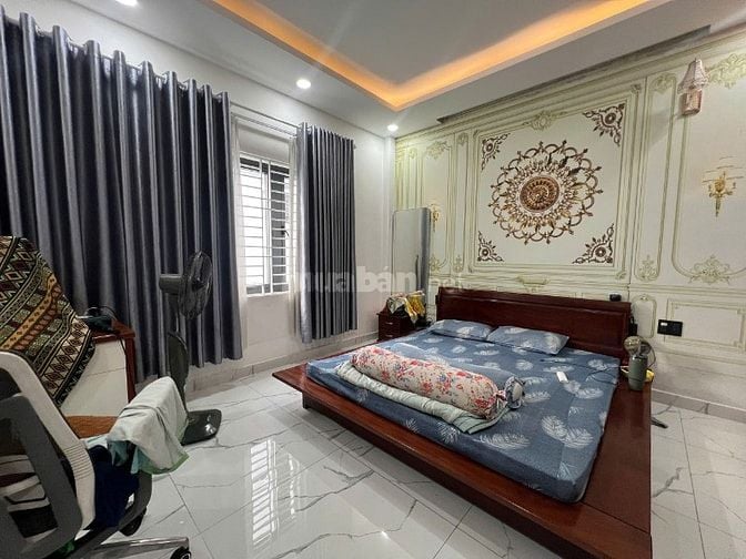 Bán nhà 4 tầng HXT Phạm Văn Bạch ngang 5m 110m2 tặng NT gần NH 13.3 tỷ